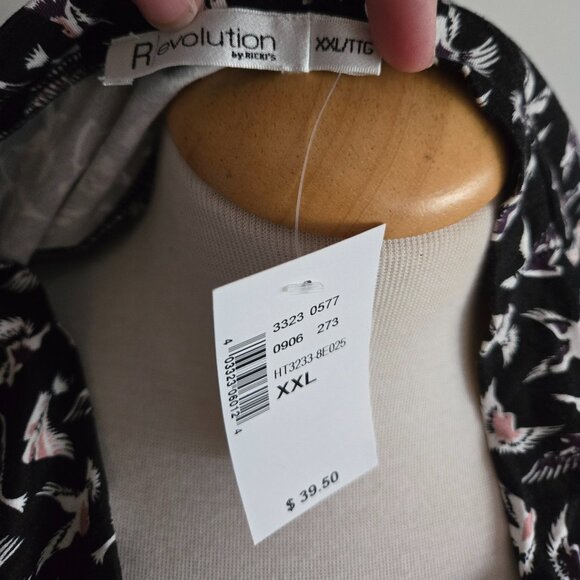 NWT Revolution by Ricki’s Black Bird Print Cowl Neck Top XXL - Picture 2 of 2